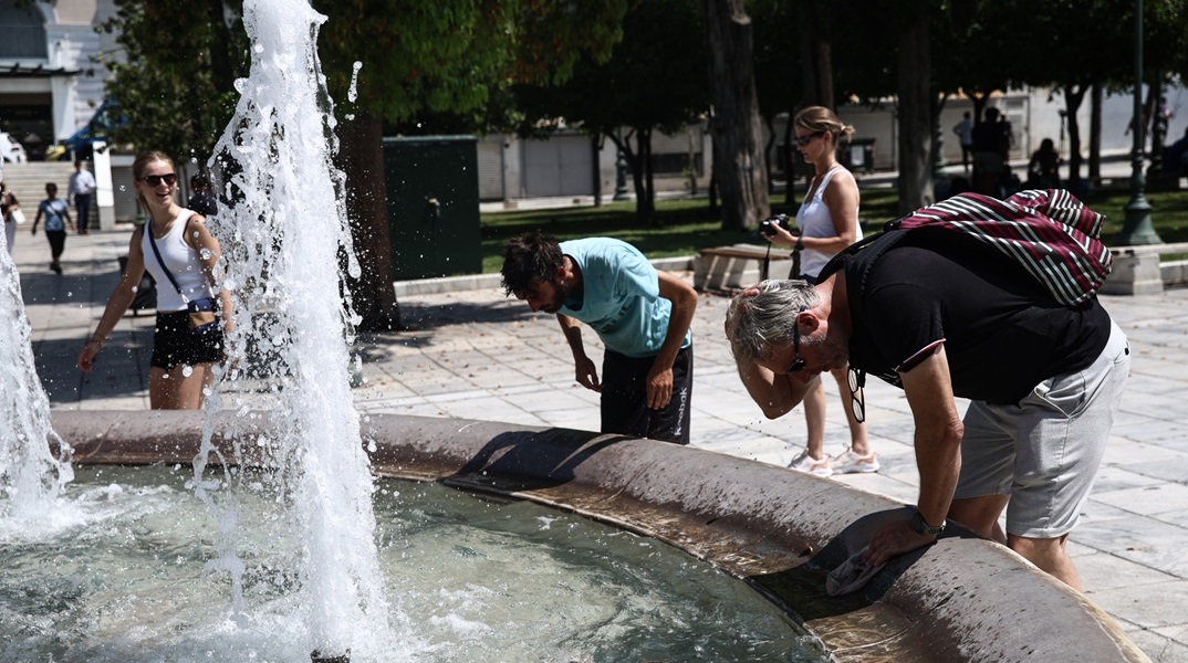 Καύσωνας: Σε ποιες περιοχές «χτύπησε» κόκκινο ο υδράργυρος - Πού έφτασε τους 42.2 °C η θερμοκρασία