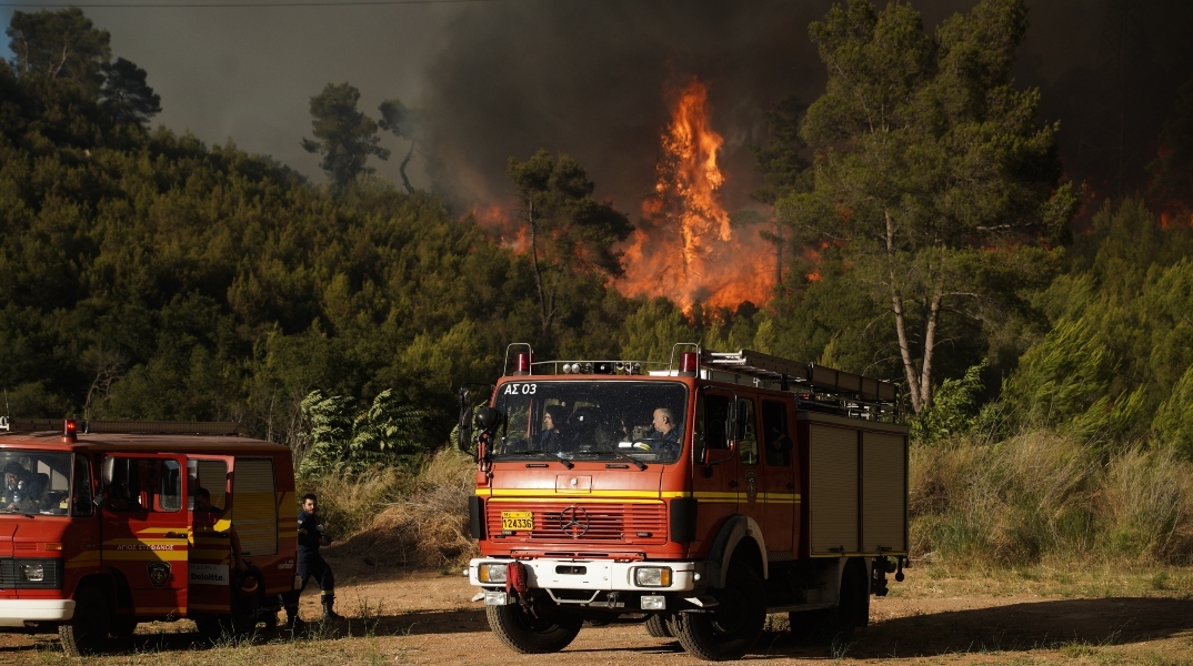φωτια, δασος, βουνο, πυροσβεστες