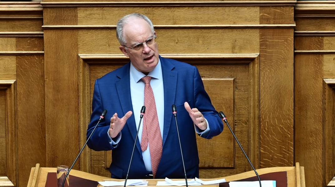 Περικοπή μισθού στον Πολάκη με απόφαση Τασούλα