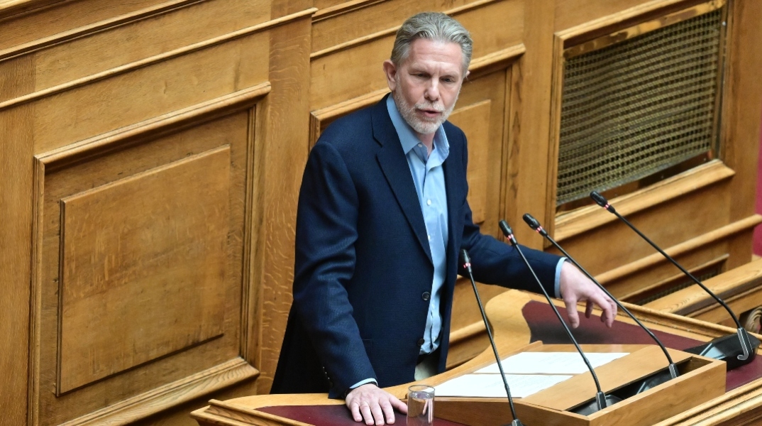 Γερουλάνος για επίθεση Πολάκη: «Από το σοκαριστικό bullying, κρατάω τα δάκρυα της Αθηνάς»