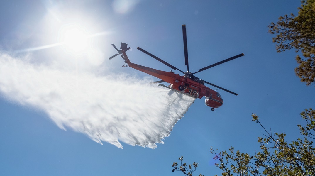 Φωτιά στα Χανιά: Συνεχίζεται η μάχη με τις φλόγες - Σηκώθηκαν τις πρωινές ώρες δύο ελικόπτερα 