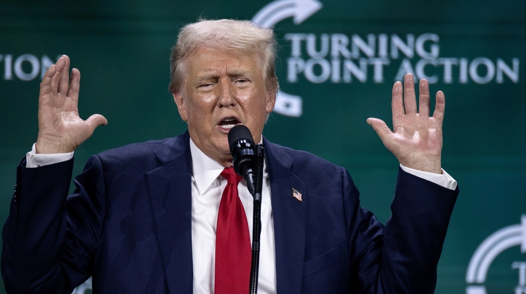 Ντόναλντ Τραμπ: Σχεδιάζει περισσότερες συγκεντρώσεις σε εξωτερικούς χώρους