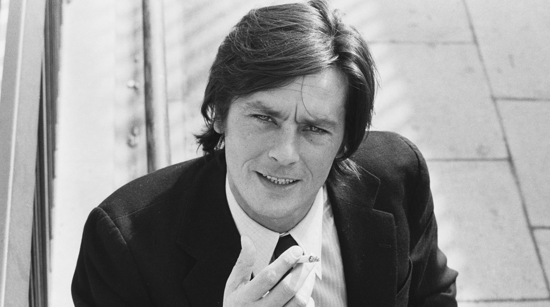 Πέθανε ο εμβληματικός Γάλλος ηθοποιός Αλέν Ντελόν 