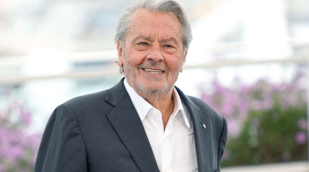 Ο «άλλος» Αλέν Ντελόν: Επιχειρηματίας και συλλέκτης έργων τέχνης