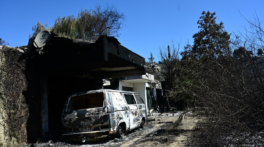 Φωτιά στην Αττική: Στις 146 ανέρχονται οι ακατάλληλες προς χρήση κατοικίες