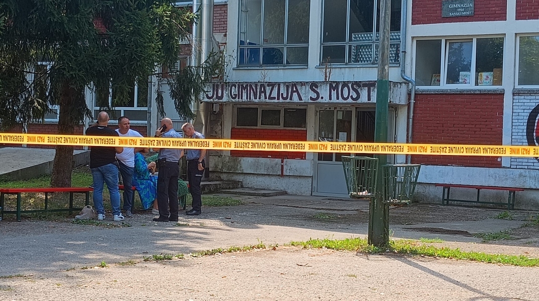 Πρώην επιστάτης ο δράστης της επίθεσης σε σχολείο της Βοσνίας - Κυνηγούσε συγκεκριμένα άτομα για εκδίκηση