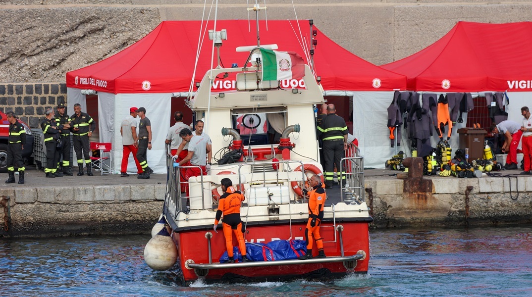 Ναυάγιο στη Σικελία: Ανασύρθηκαν 4 σοροί και εντοπίστηκε και ο πέμπτος νεκρός αγνοούμενος 