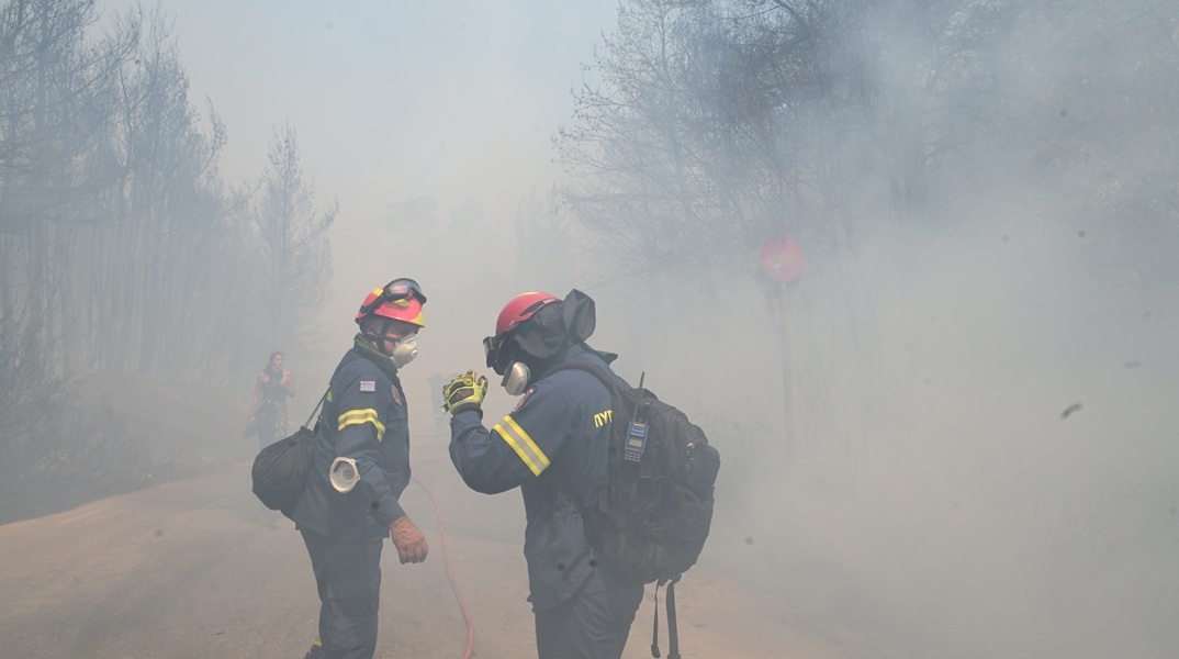 Καίει ανεξέλεγκτα η φωτιά στο Παγγαίο για 5η μέρα - Επιχειρούν 280 πυροσβέστες
