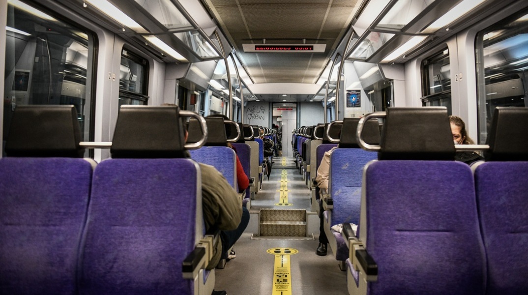 Η Hellenic Train αποζημιώνει επιβάτες που αναγκάστηκαν να αποβιβαστούν και να περπατήσουν μέχρι τον σταθμό της Λάρισας