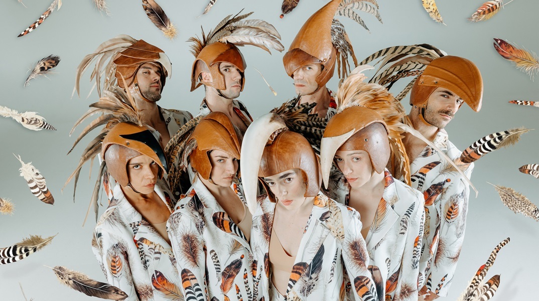 Οι Όρνιθες, σε σκηνοθεσία Άρη Μπινιάρη, ολοκληρώνουν την περιοδεία τους με 2 παραστάσεις στον Λυκαβηττό