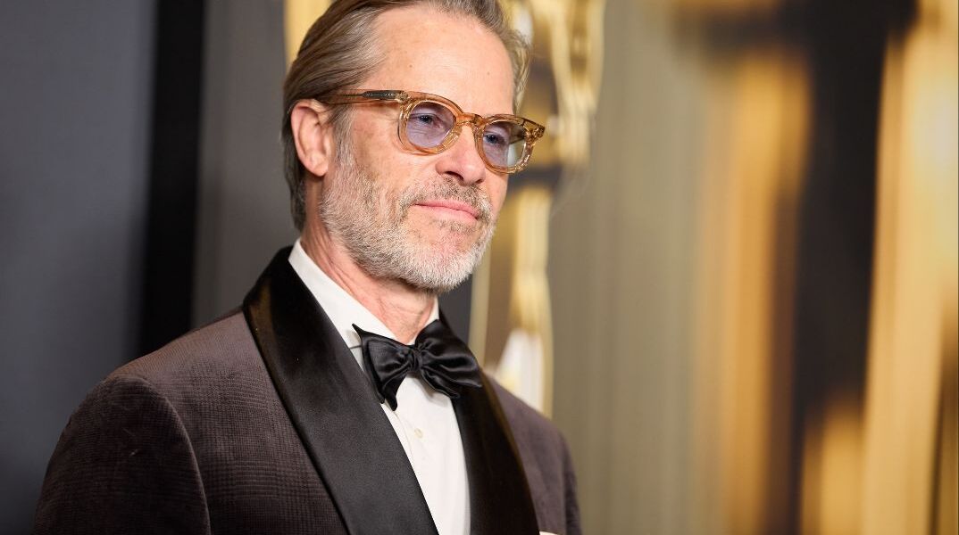 Γκάι Πιρς: Λέει ότι η Warner Bros τον εμπόδισε να συνεργαστεί με τον Κρίστοφερ Νόλαν