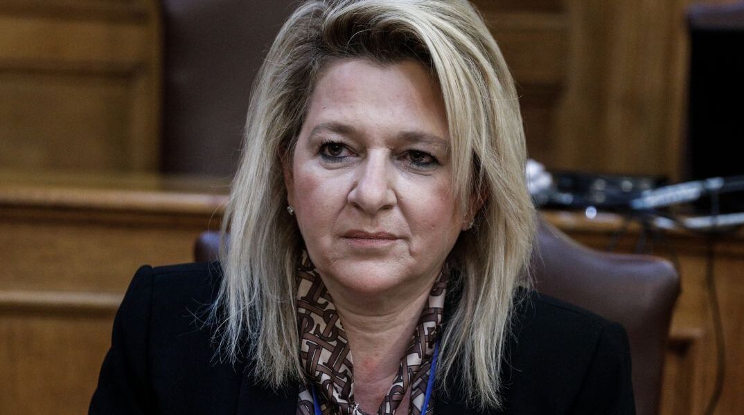 Η διοικήτρια του ΕΟΠΥΥ Θεανώ Καρποδίνη