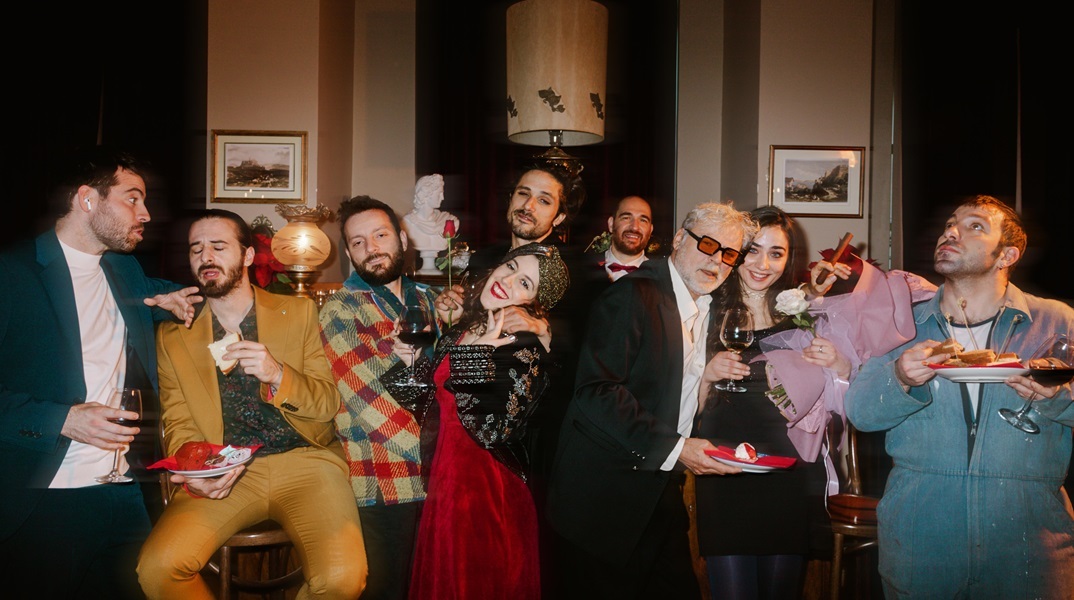 Το Merde! του Suyako στο Δημοτικό Θέατρο Πειραιά