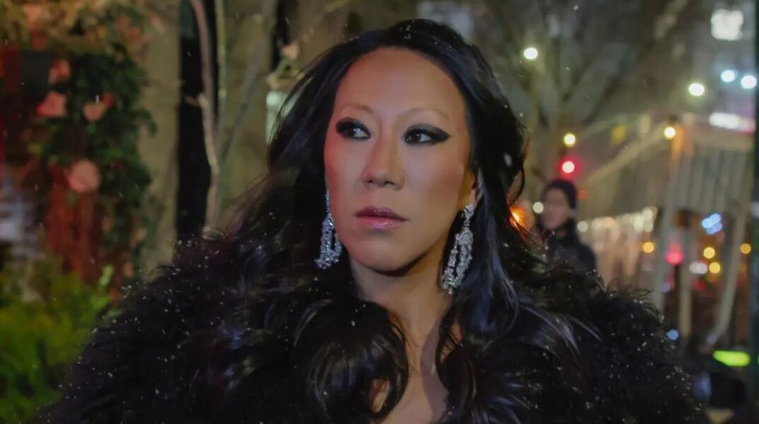 Λιν Μπαν: Πέθανε στα 52 της η ριάλιτι σταρ του Netflix  μετά από ατύχημα στο σκι 