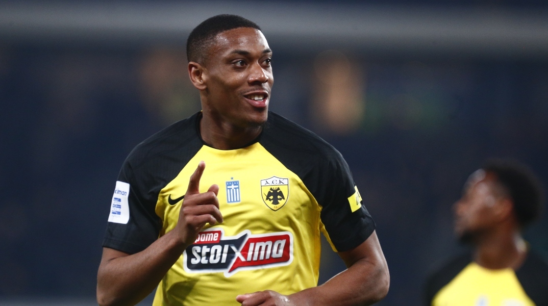 ποδοσφαιριστης πανυγηριζει