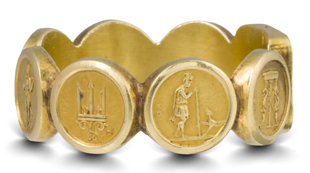 Χρυσό δακτυλίδι με τα σύμβολα των επτά Ιονίων νήσων που ανήκε στον Διονύσιο Σολωμό, Εκτίμηση €6.000-8.000