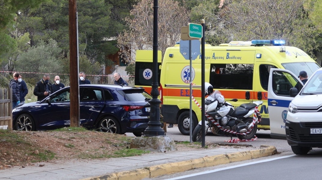 αστυνομία, περιπολικό, περαστικοί