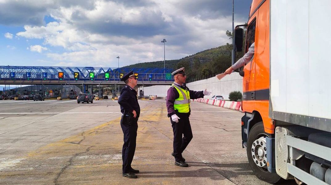 Αττική: Πάνω από 2000 παραβάσεις βεβαιώθηκαν χθες σε ελέγχους σε φορτηγά