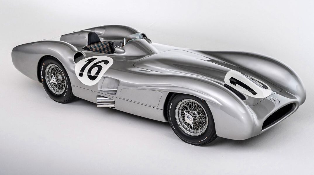 Mercedes: Ρεκόρ για το αυτοκίνητο που οδήγησαν ο Στέρλινγκ Μος και ο Φάντζιο