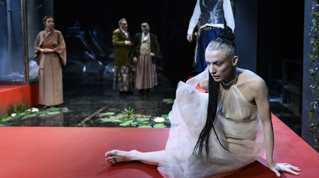 7 θεατρικές παραστάσεις που δεν θέλουμε να χάσουμε