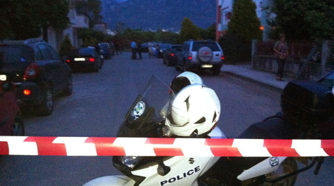 Kαλαμάτα: Απέδρασαν από τα κρατητήρια αστυνομικού τμήματος με...λίμες