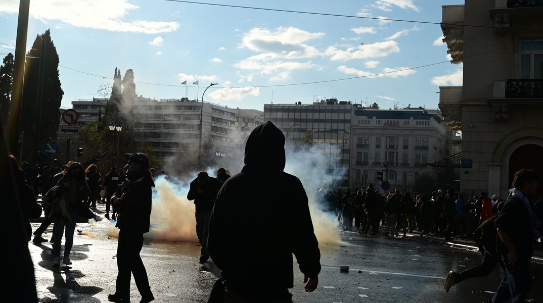 Τέμπη - 28 Φεβρουαρίου: Ποινική δίωξη για βαριά αδικήματα στους συλληφθέντες