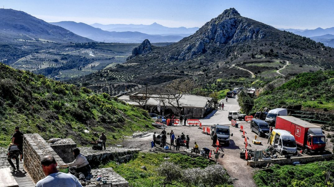 Δείτε σκηνικά για τα γυρίσματα της «Οδύσσειας» του Νόλαν στην Ακροκόρινθο