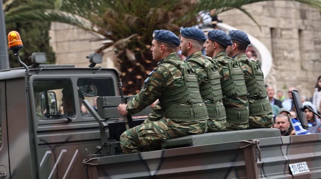Στρατιωτική παρέλαση 25ης Μαρτίου