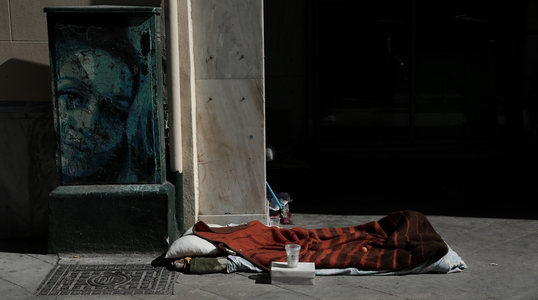 Τι έδειξε η νεκροτομή για το θάνατο του άστεγου στο εστιατόριο στο κέντρο της Αθήνας