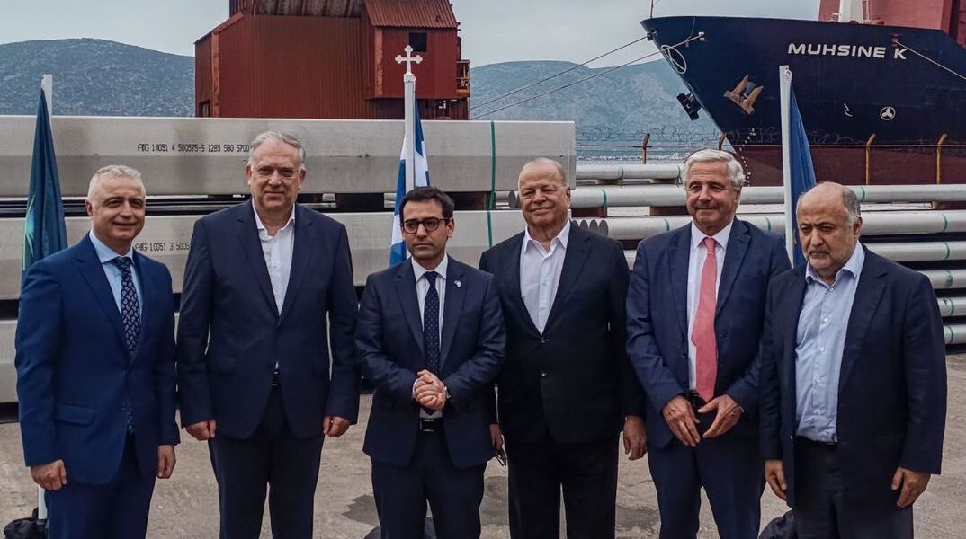 ΕΠΙΣΚΕΨΗ ΤΟΥ ΥΠΟΥΡΓΟΥ ΑΝΑΠΤΥΞΗΣ ΤΑΚΗ ΘΕΟΔΩΡΙΚΑΚΟΥ ΣΤΙΣ ΕΓΚΑΤΑΣΤΑΣΕΙΣ ΤΗΣ METLEN ΜΑΖΙ ΜΕ ΤΟΝ ΕΚΤΕΛΕΣΤΙΚΟ ΑΝΤΙΠΡΟΕΔΡΟ ΤΗΣ Ε.Ε. ΣΤΕΦΑΝ ΣΕΖΟΥΡΝΕ 