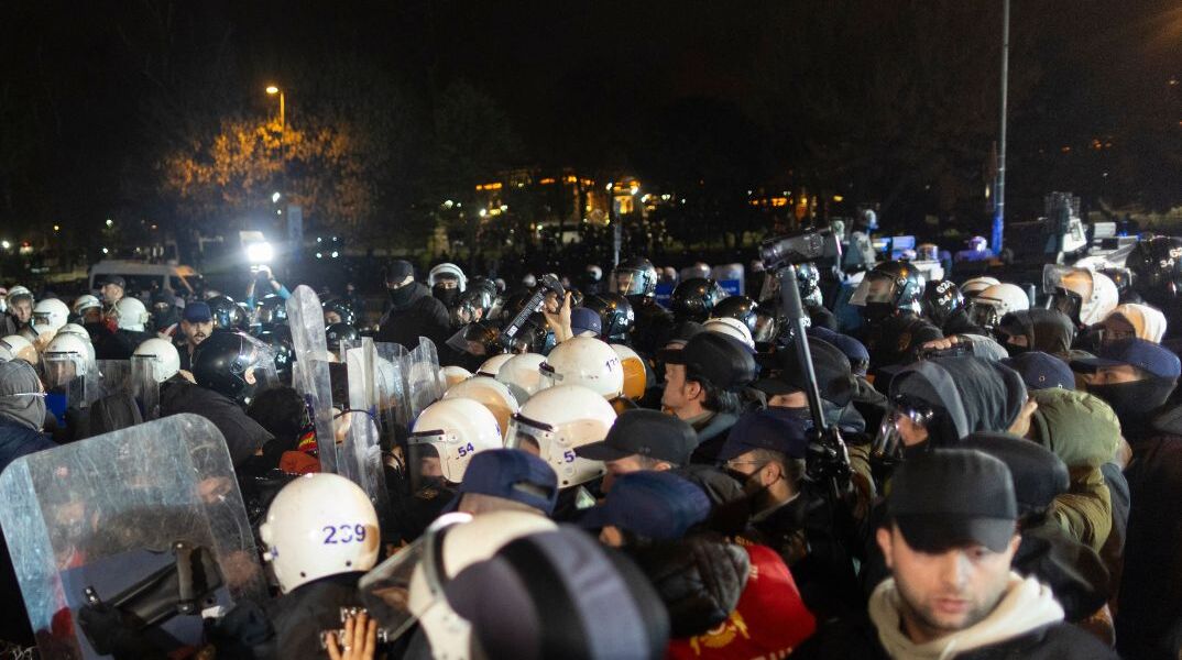 Toυρκία: Συνελήφθη Σουηδός δημοσιογράφος για την κάλυψη των διαδηλώσεων