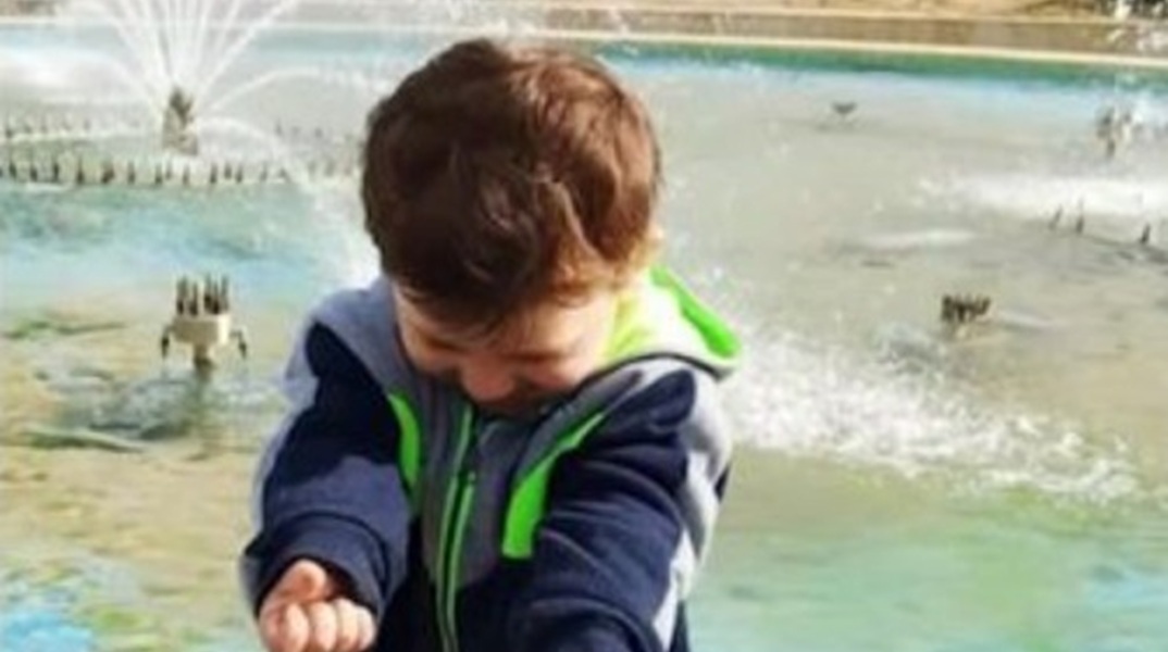 Ο 3χρονος Άγγελος που ξυλοκοπήθηκε μέχρι θανάτου