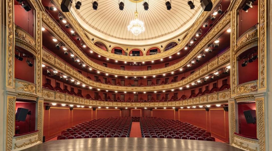 Δημοτικό Θέατρο Πειραιά, αυλαια, σκηνη, καθισματα