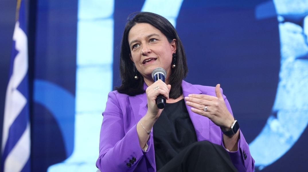 Η υπουργός Εργασίας και Κοινωνικής Ασφάλισης, Νίκη Κεραμέως