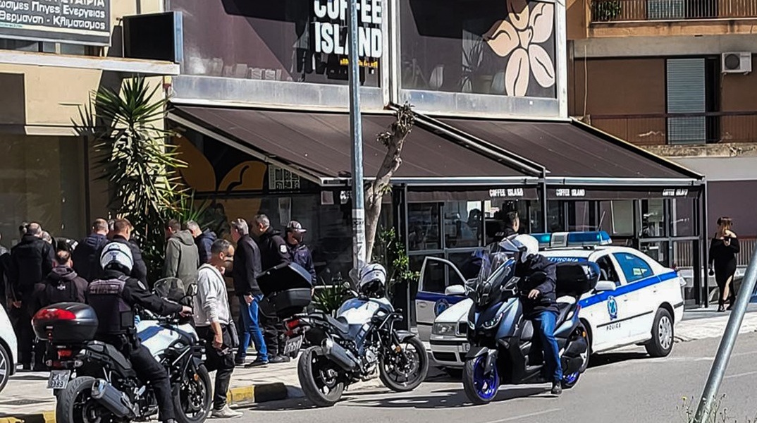 «Με έβαλε η CIA», είπε ο ληστής της τράπεζας στην Πάτρα - Ο 54χρονος είχε στην κατοχή του δυο όπλα