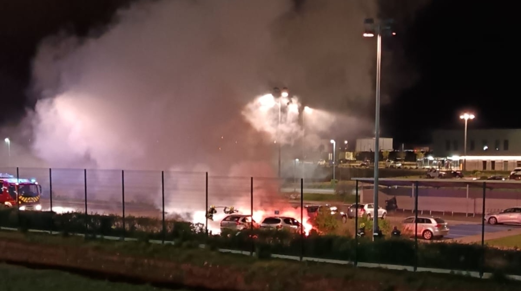 επιθεση σε φυλακες, καπνοι