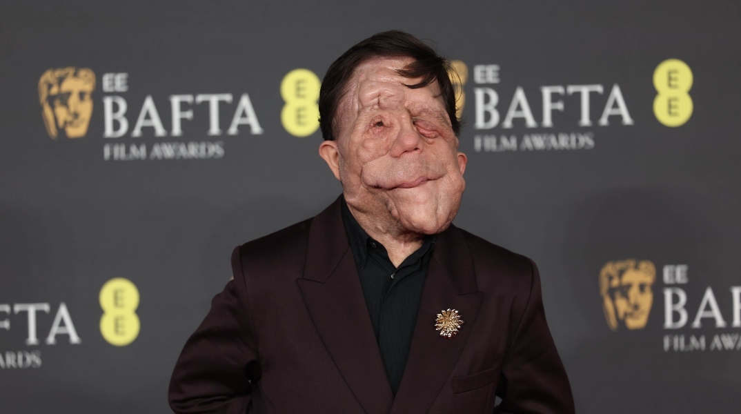 O Άνταμ Πίρσον