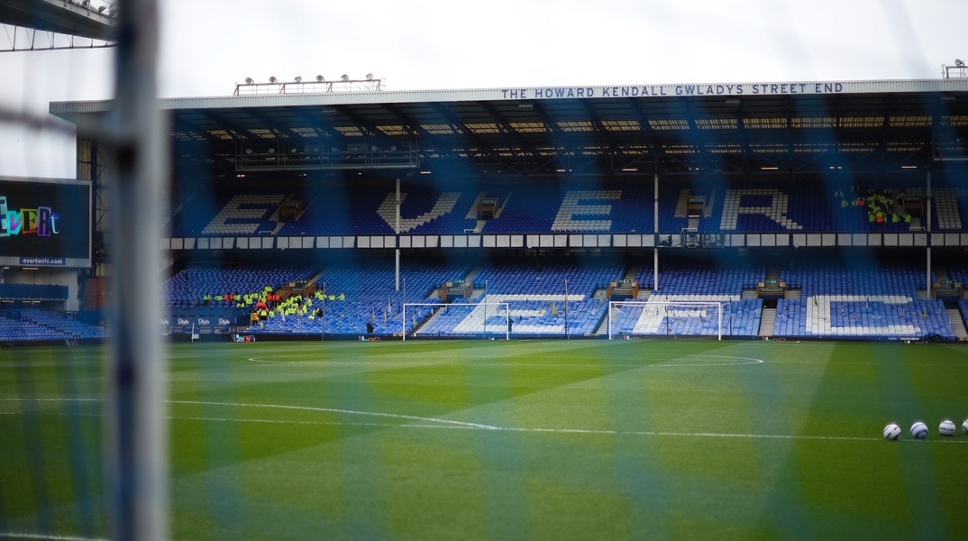 Η Έβερτον κρατά «ζωντανό» το Γκούντισον Παρκ και το παραχωρεί στη γυναικεία ομάδα