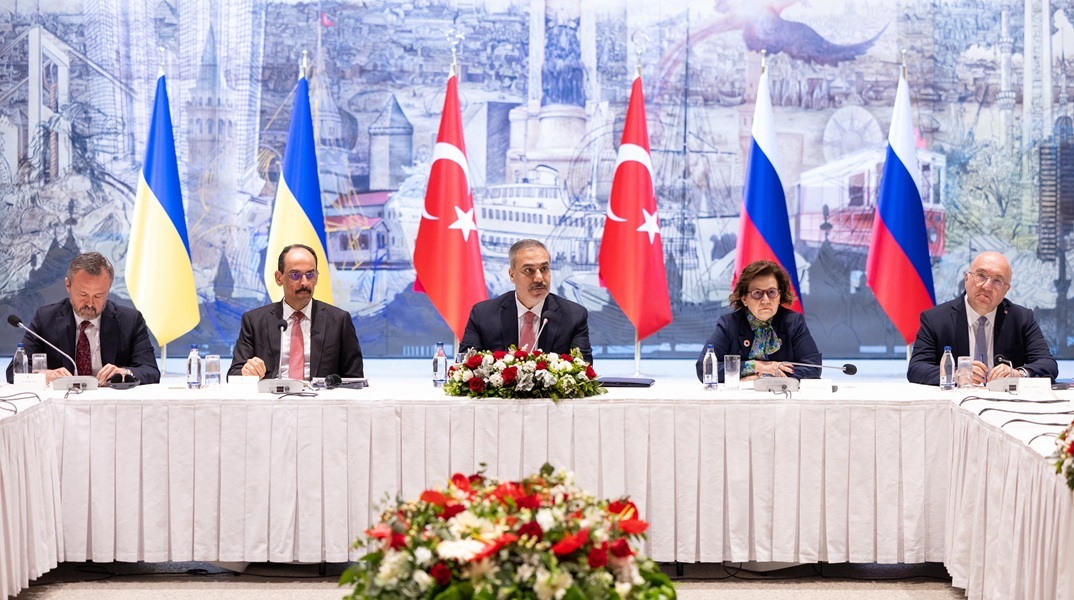 Ολοκληρώθηκαν οι συνομιλίες Ρωσίας και Ουκρανίας στην Κωνσταντινούπολη - Αρκετά «ψυχρό» το κλίμα 