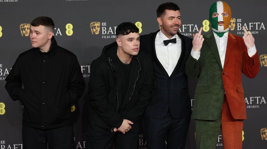 Βρετανία: Μέλος της ραπ μπάντας Kneecap κατηγορείται για τρομοκρατία
