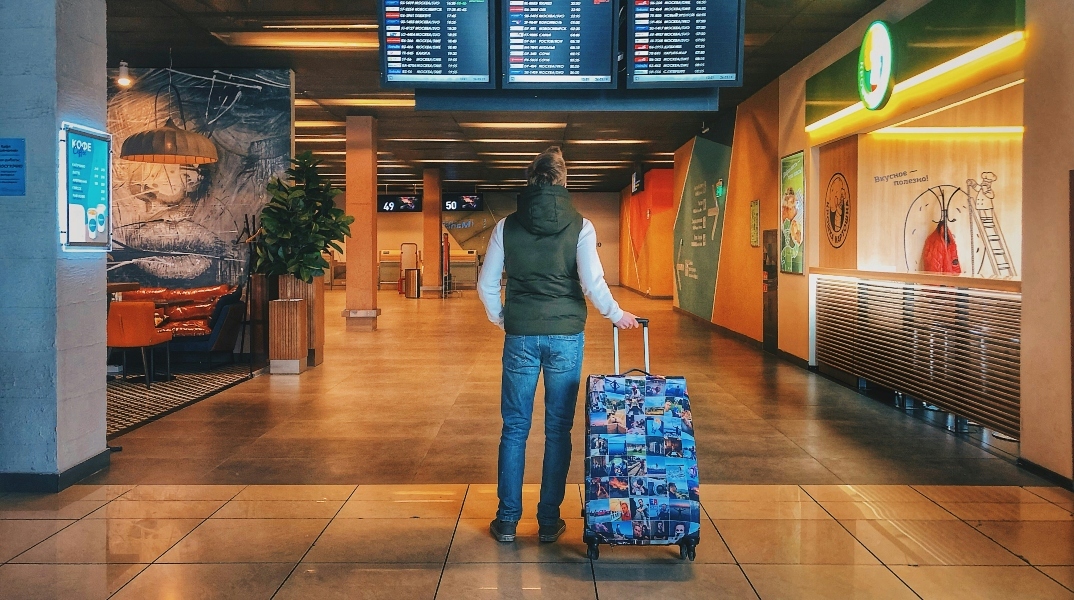 επιβατης, αεροδρομιο, βαλιτσα