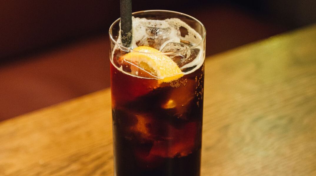 Έπινε πάνω από δυο λίτρα Cola κάθε μέρα - Κατέληξε να του αφαιρέσουν 35 πέτρες από την ουροδόχο κύστη του