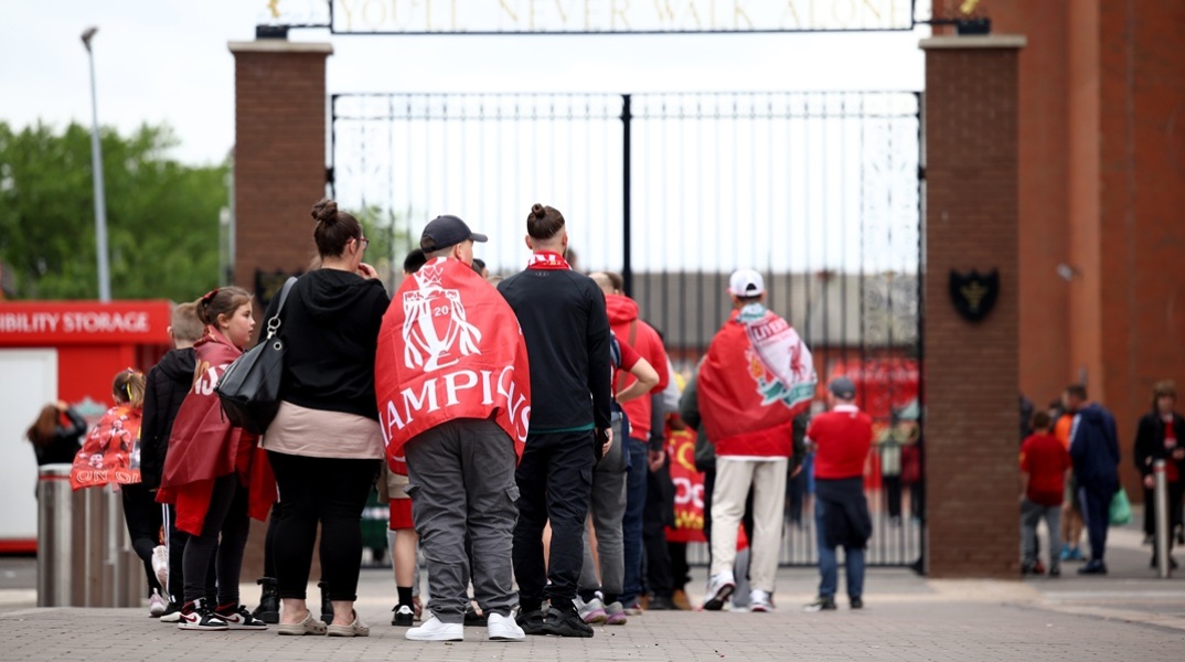 Λίβερπουλ: Αυτοκίνητο έπεσε σε πλήθος την ώρα που πανηγύριζε την κατάκτηση του πρωταθλήματος