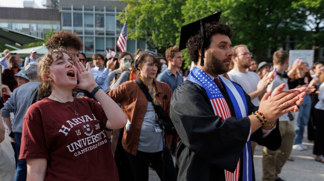 Φοιτητές του Χάρβαρντ διαδηλώνουν