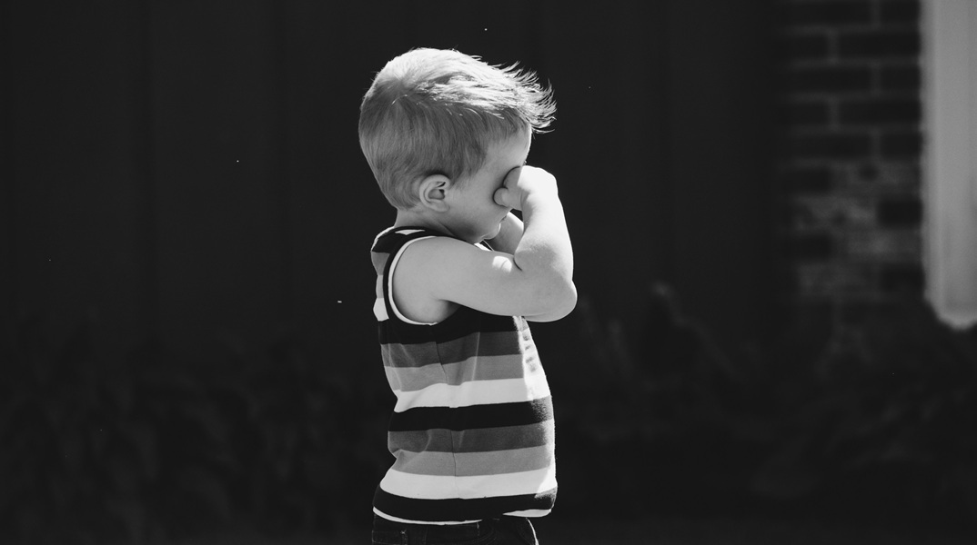 Ενώπιον της Δικαιοσύνης βρίσκεται ένας 48χρονος στο Ηράκλειο που αντιμετωπίζει βαρύτατες κατηγορίες για την συστηματική σεξουαλική κακοποίηση του ανιψιού του 