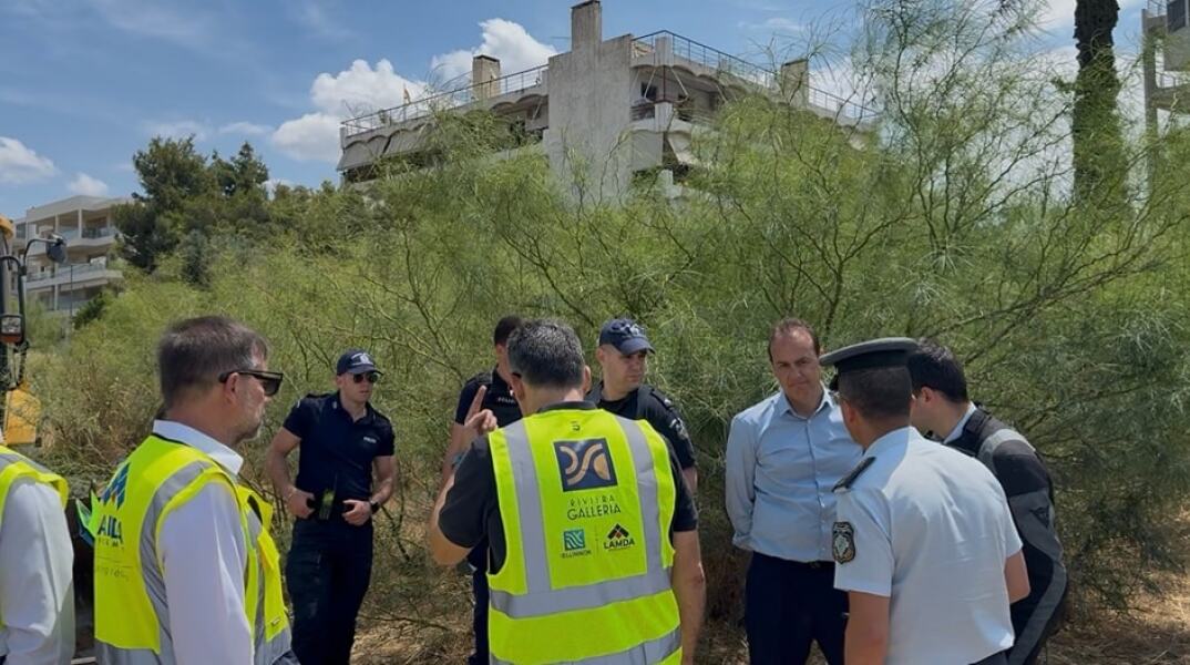 Γλυφάδα: Ο δήμαρχος Γιώργος Παπανικολάου εκφράζει επιφυλάξεις για τα έργα στο παραλιακό μέτωπο