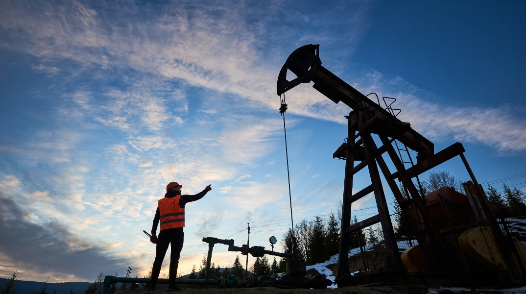 ΟΠΕΚ: πετρελαιοπηγη, εργατης