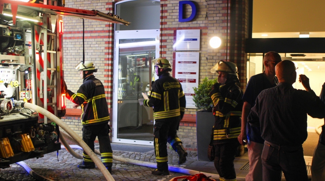 πυρκαγια, πυροσβεστες, κτιρια