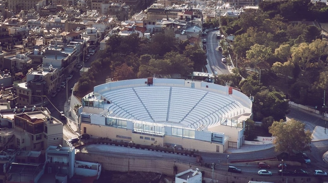 Βεάκειο Δημοτικό Θέατρο στον Πειραιά