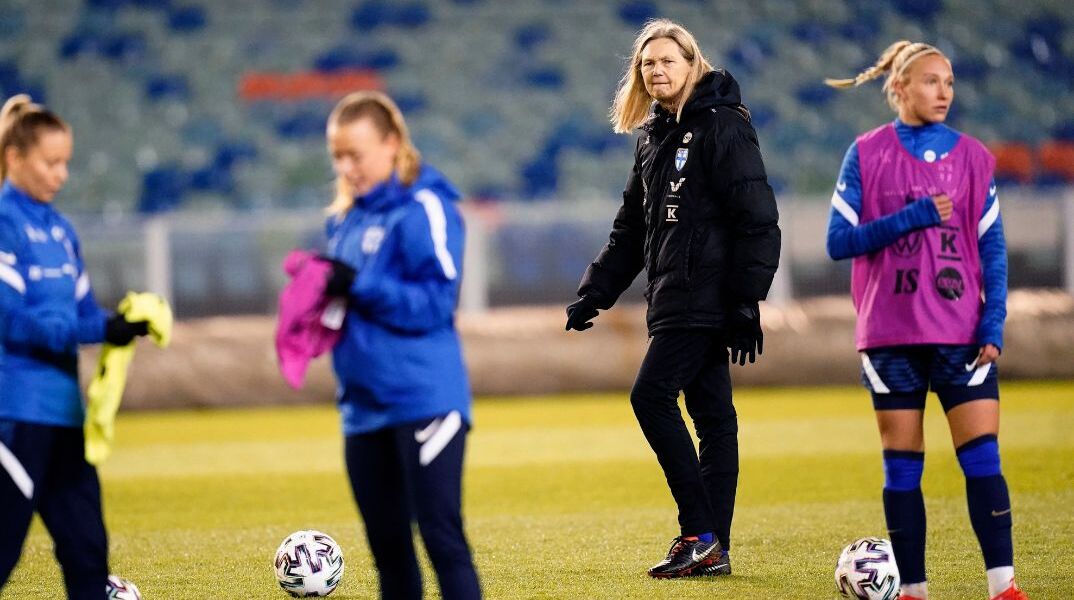 Γκάφα του προπονητή της Φινλανδίας: Κάλεσε 51χρονη πρώην παίκτρια στην εθνική